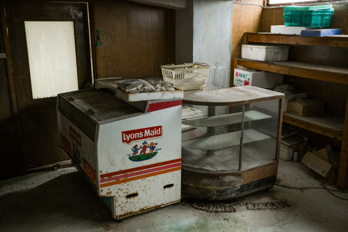 old and abandoned Japanese apartment buildings