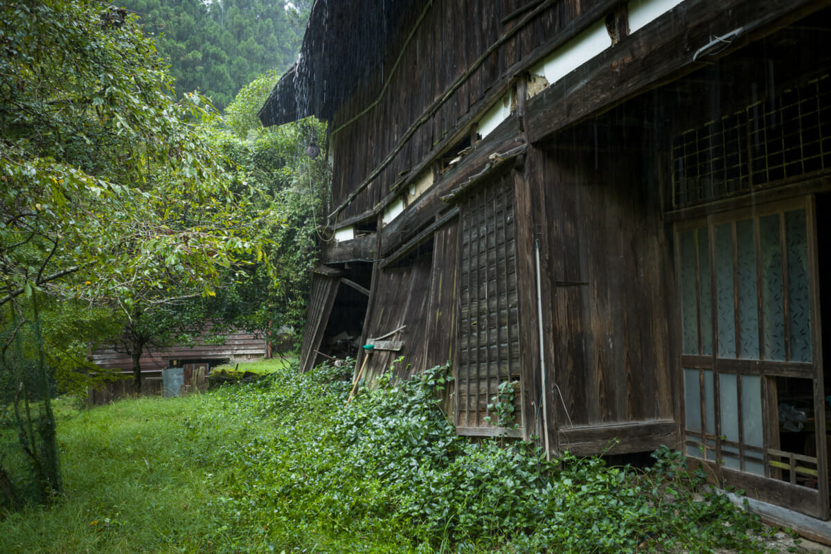 An abandoned Japanese hamlet in the mountains