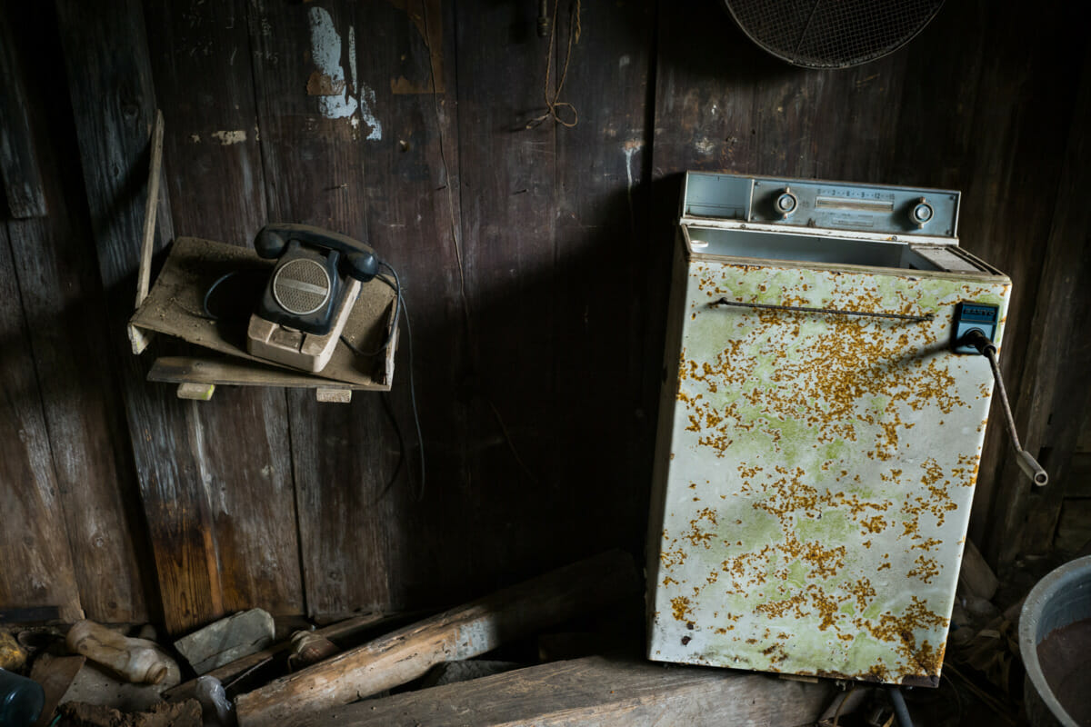 An abandoned Japanese hamlet in the mountains