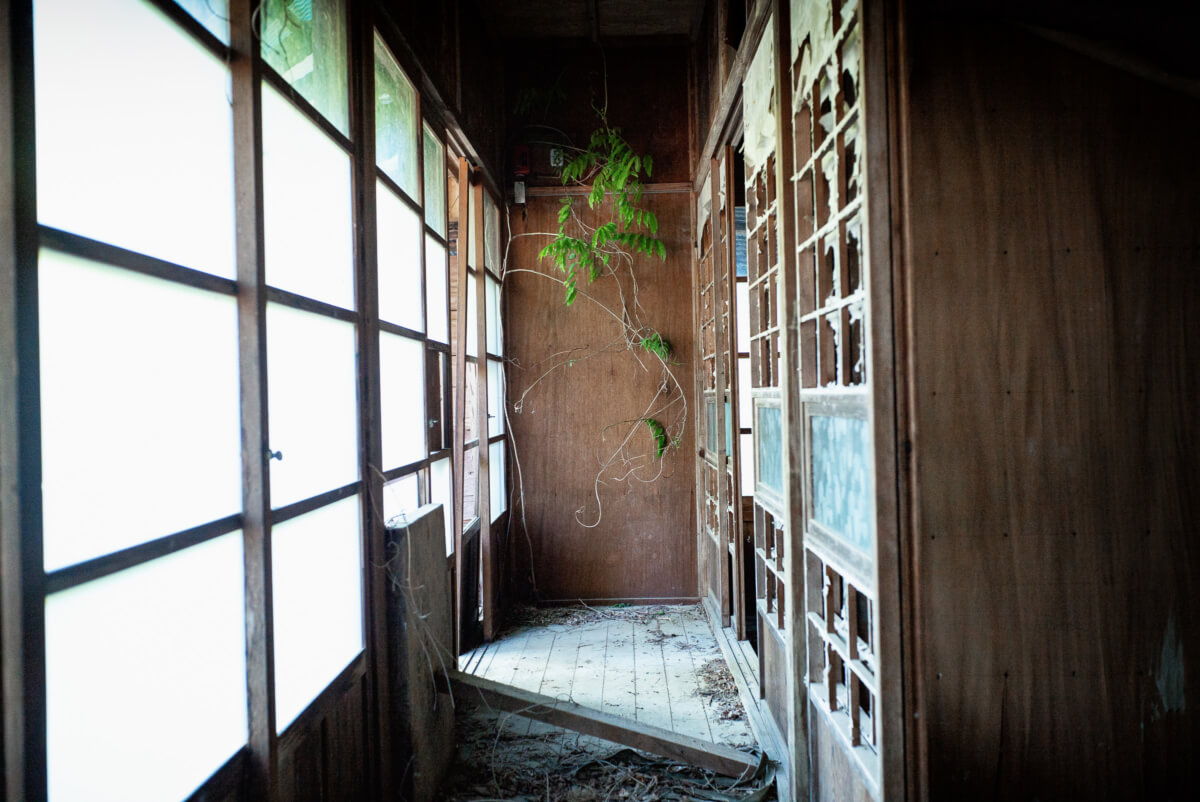 photographs from an abandoned Japanese village