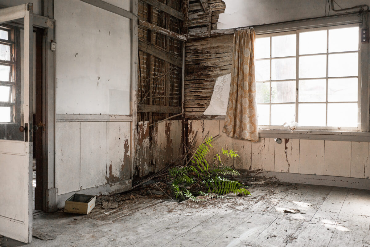 a beautiful abandoned Japanese post office