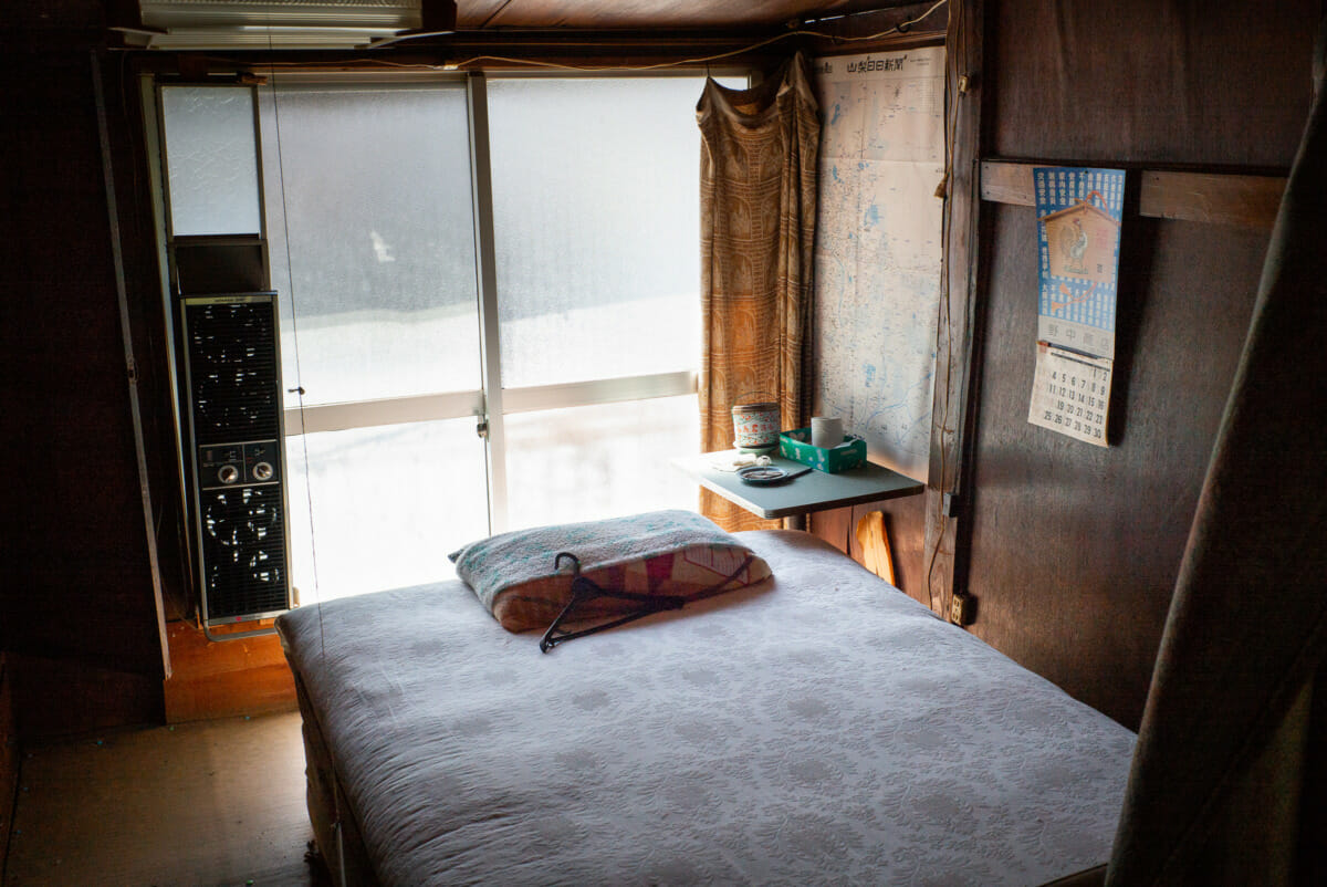 the sadness of a small abandoned Japanese house