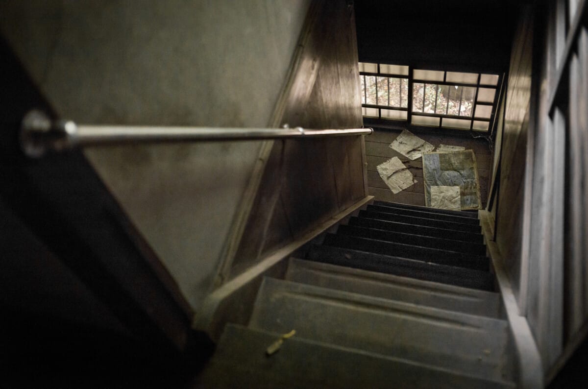 The disappearance of a dark and abandoned old Tokyo house