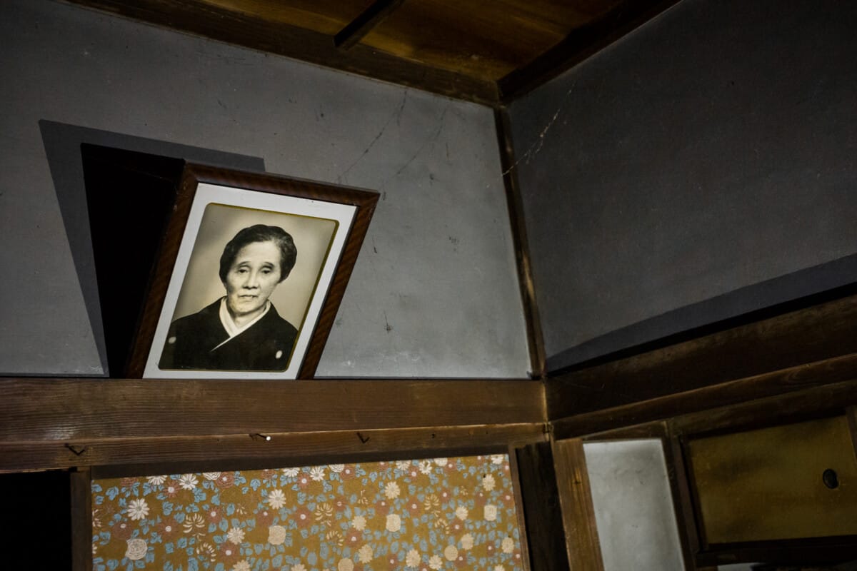 The disappearance of a dark and abandoned old Tokyo house