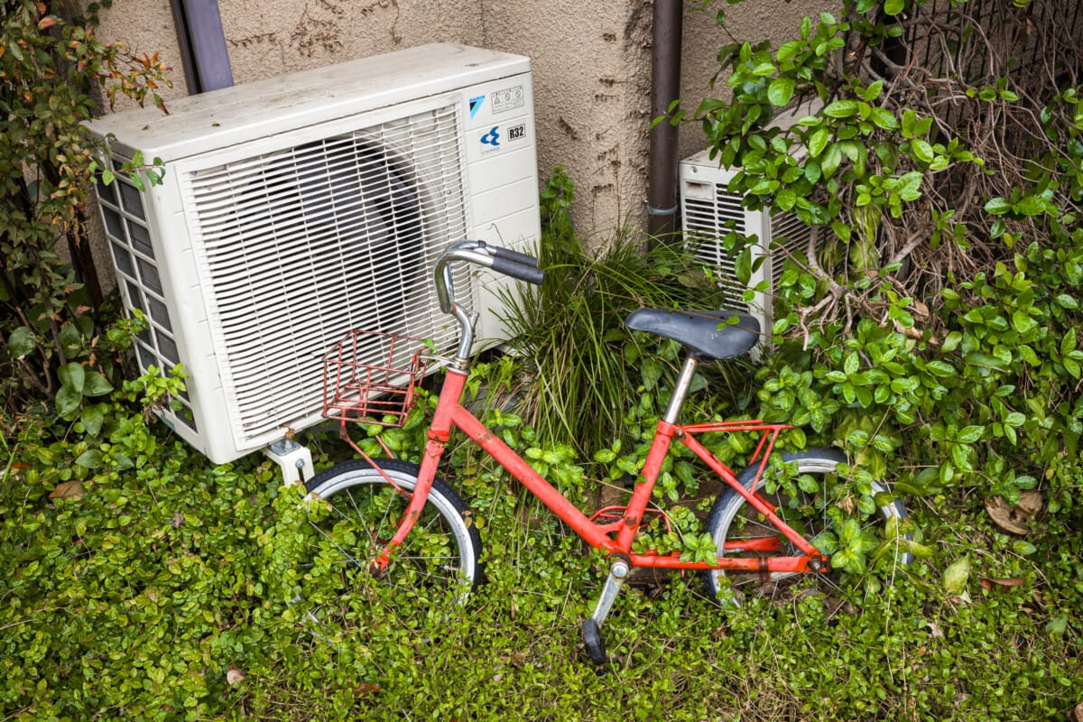 Abandoned Tokyo bicycles