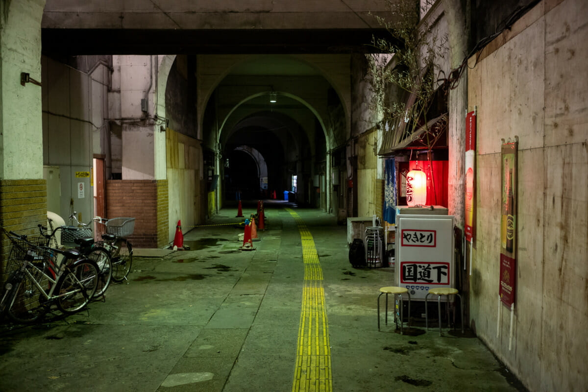 unique Japanese bar down a dingy tunnel