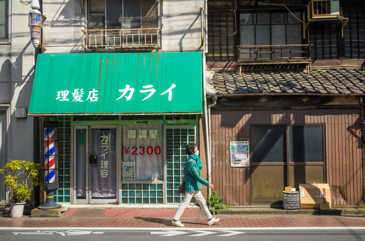 old school Tokyo barber shops