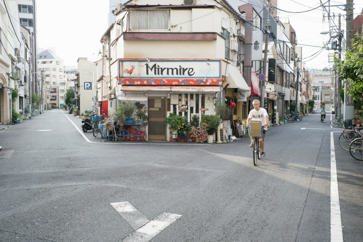 Slowly changing old Tokyo streets