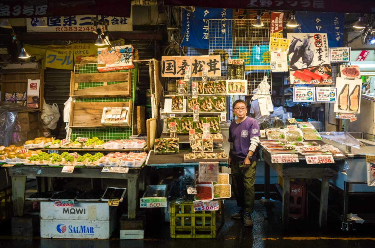 Colourful and quiet Tokyo night scenes