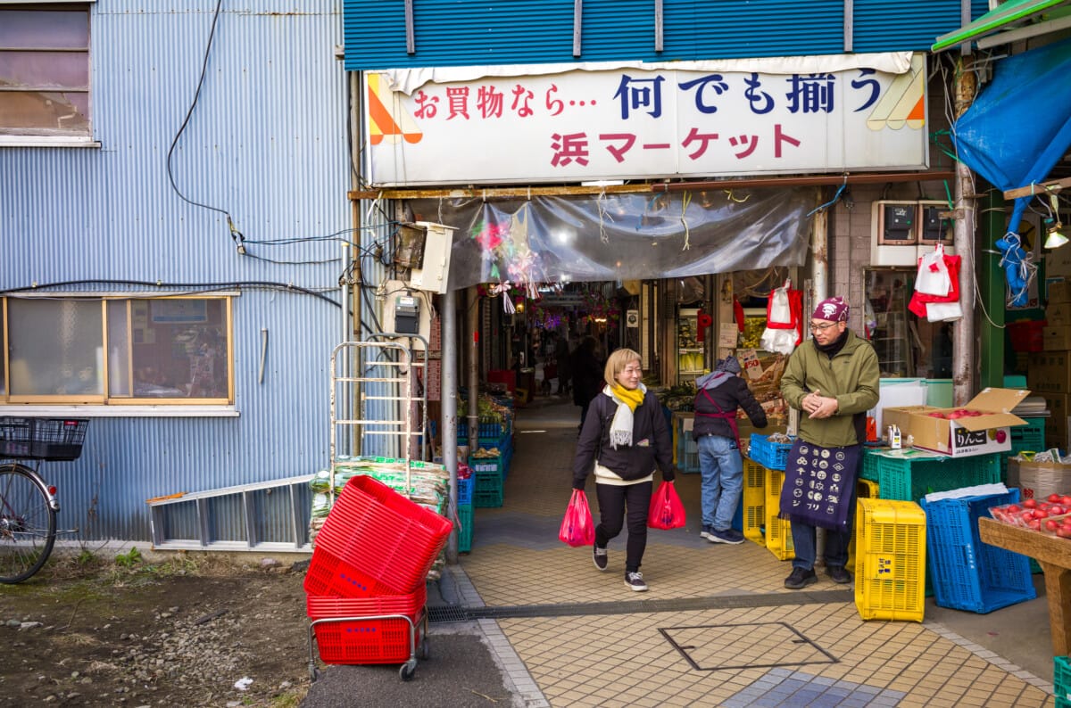 Colours and quiet moments from Tokyo and its nearby environs