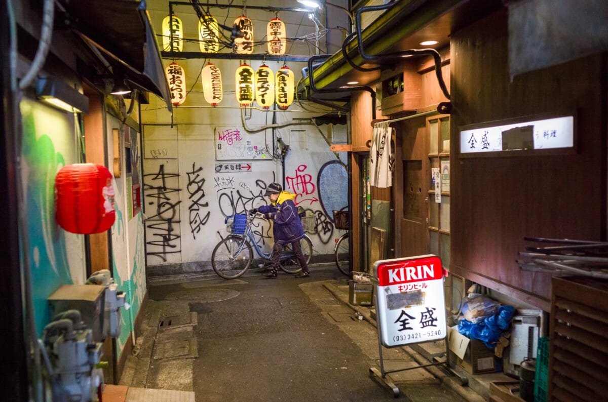 Colours and quiet moments from Tokyo and its nearby environs