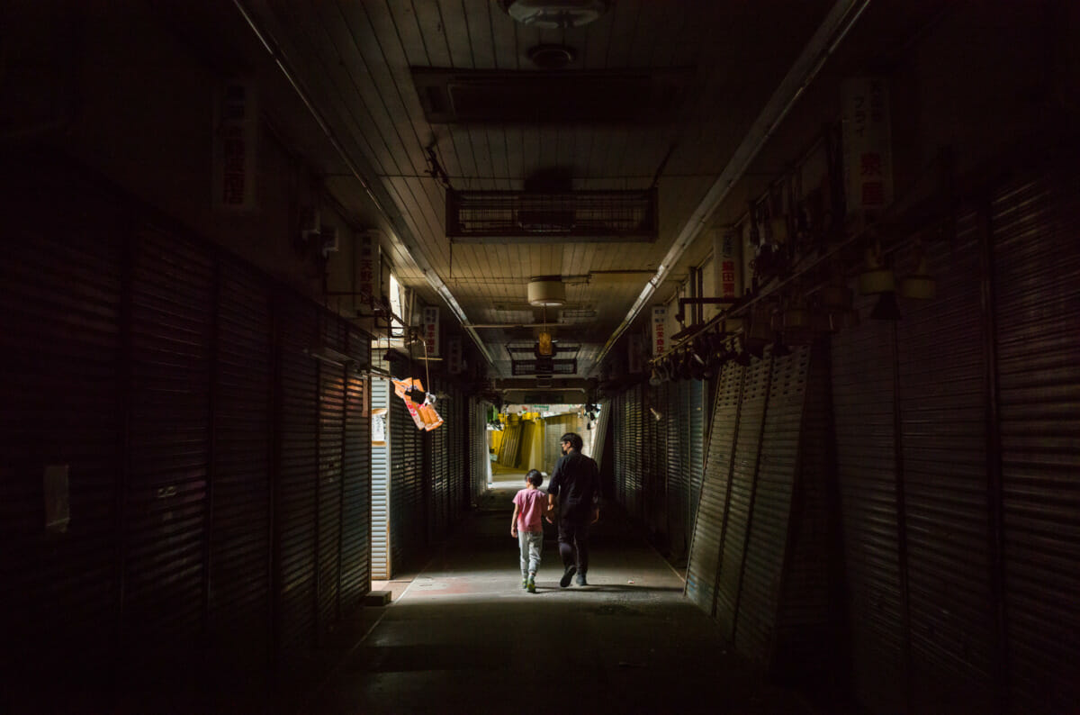 A striking and dilapidated old Japanese shopping street