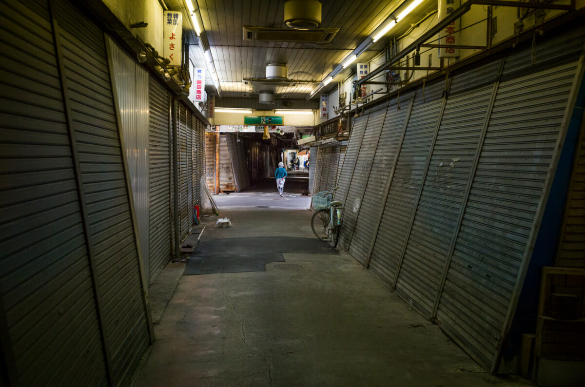 A striking and dilapidated old Japanese shopping street