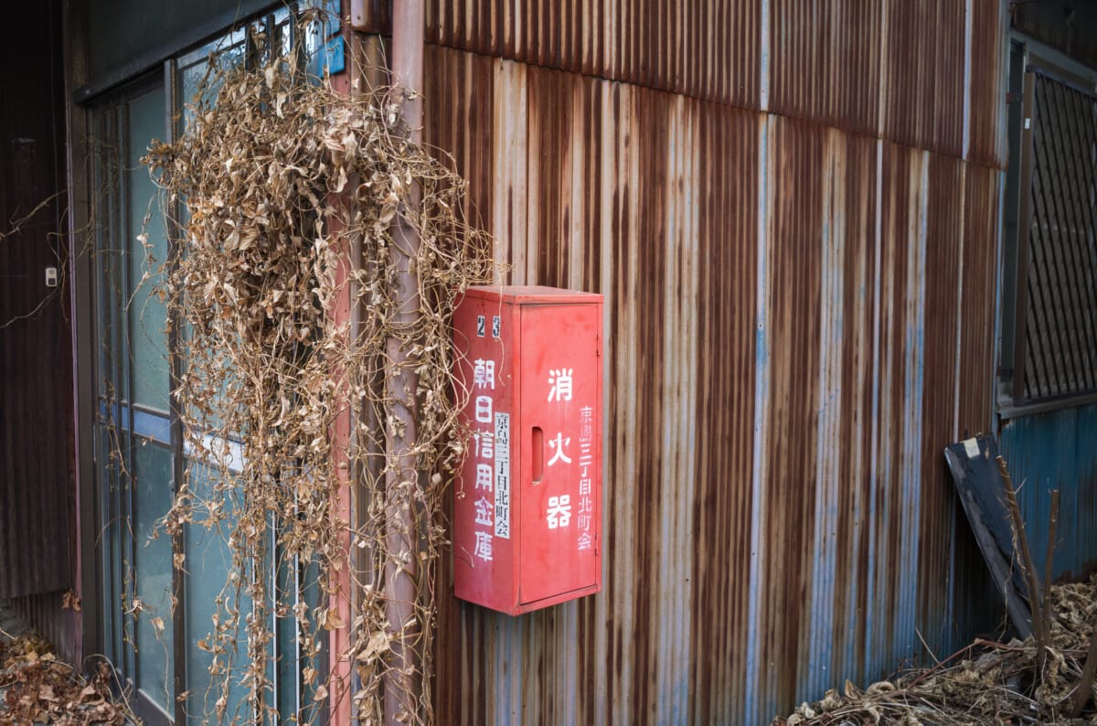 Everyday moments from an old Tokyo wander