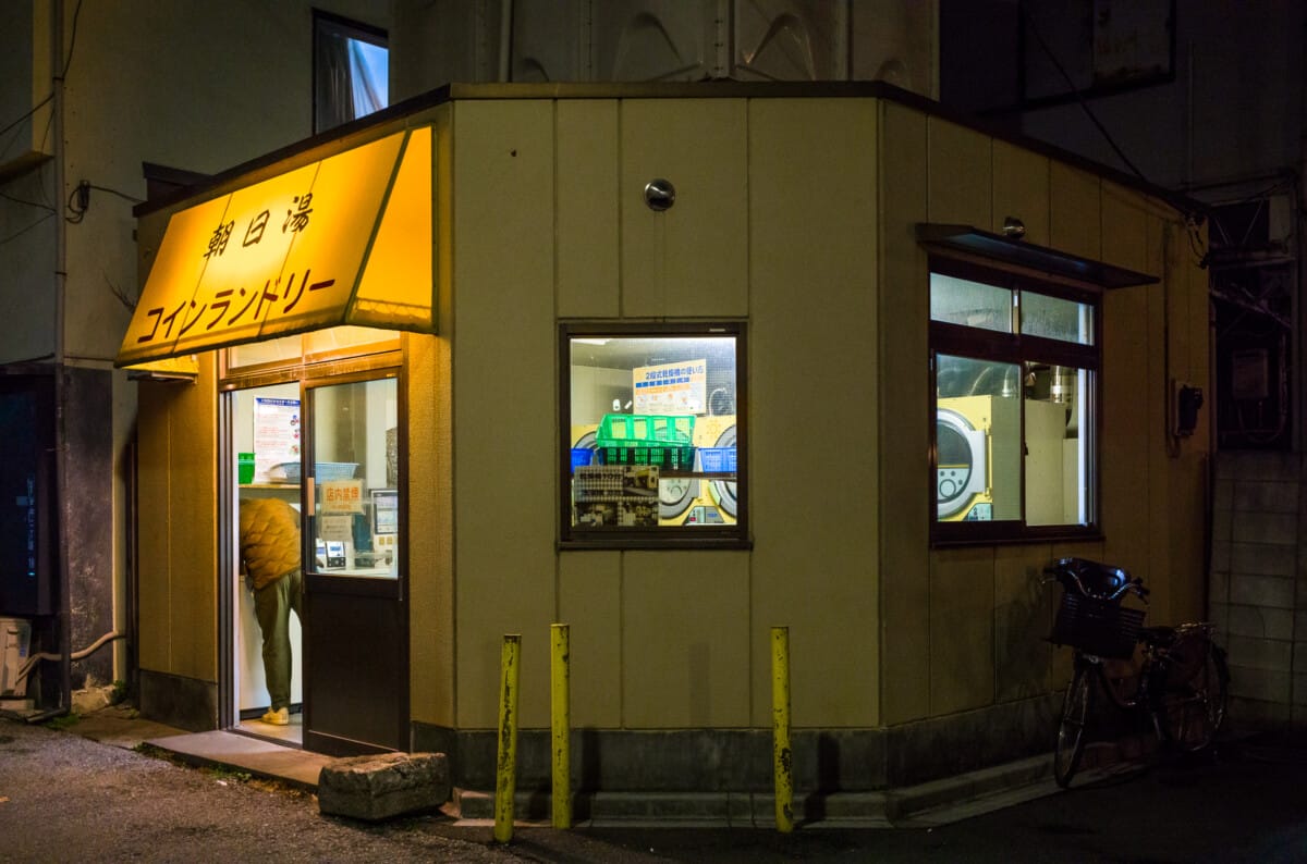 Wonderfully dated old Tokyo laundrettes