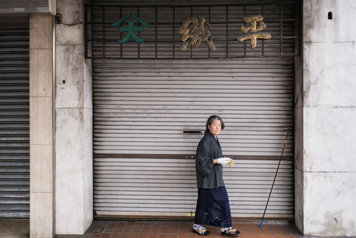 scenes from a faded Japanese city