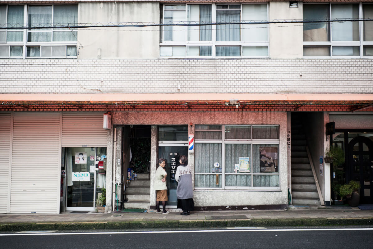 an old and faded Japanese hot spring resort town