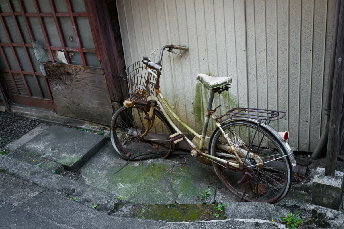 Long-forgotten Tokyo bicycles