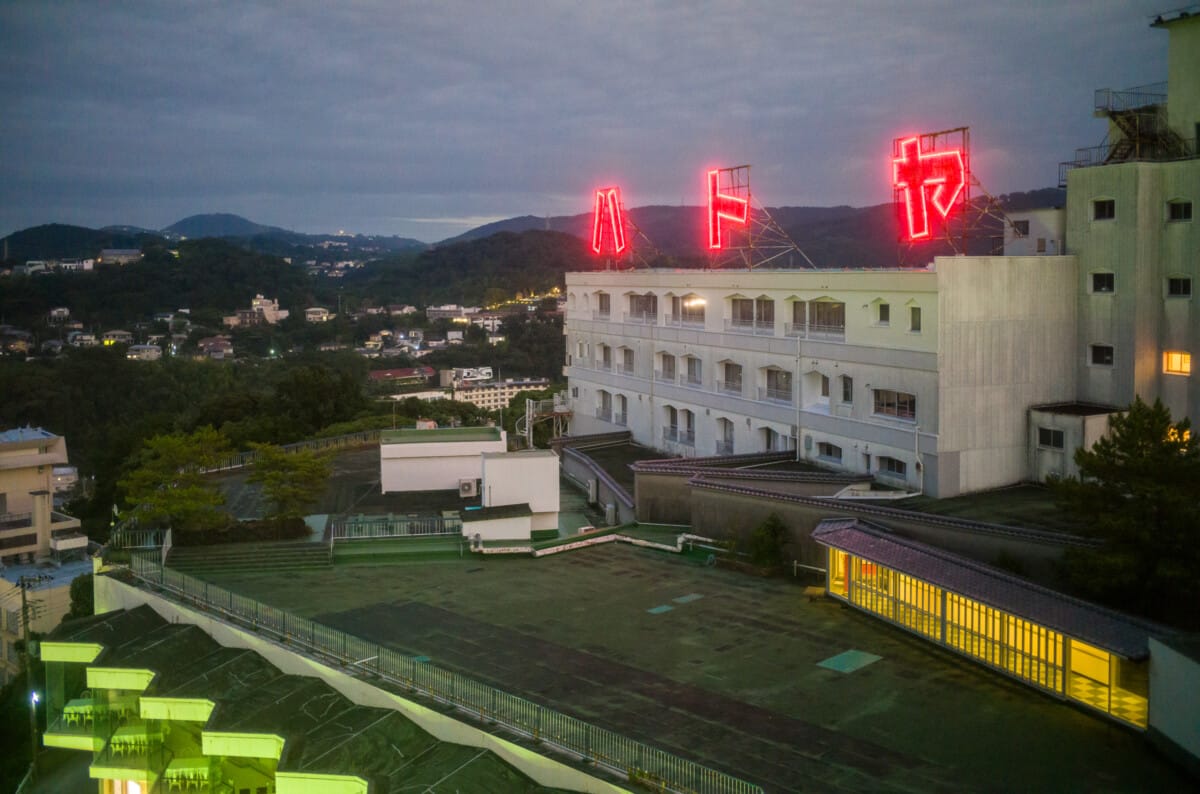 The lost in Showa era sights of the Hatoya Hotel