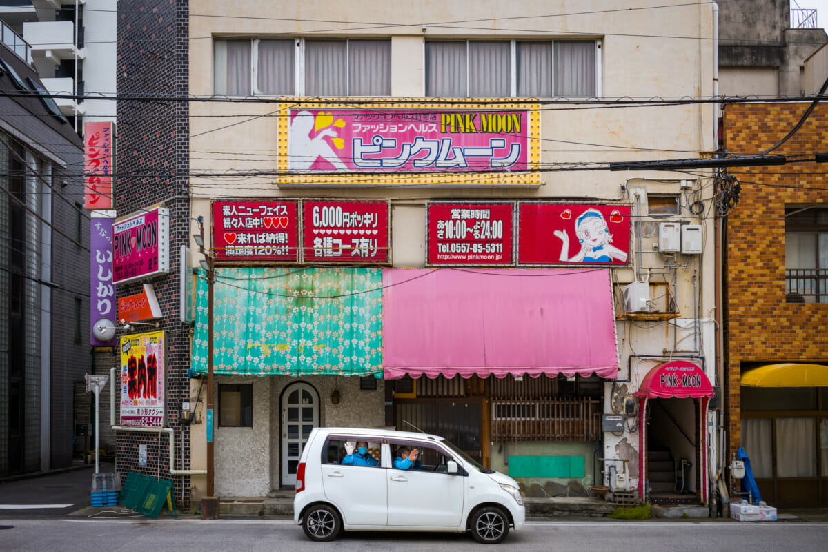 Japanese local election colours and contrasts