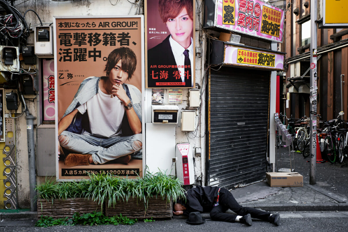 Shinjuku red light district drunk