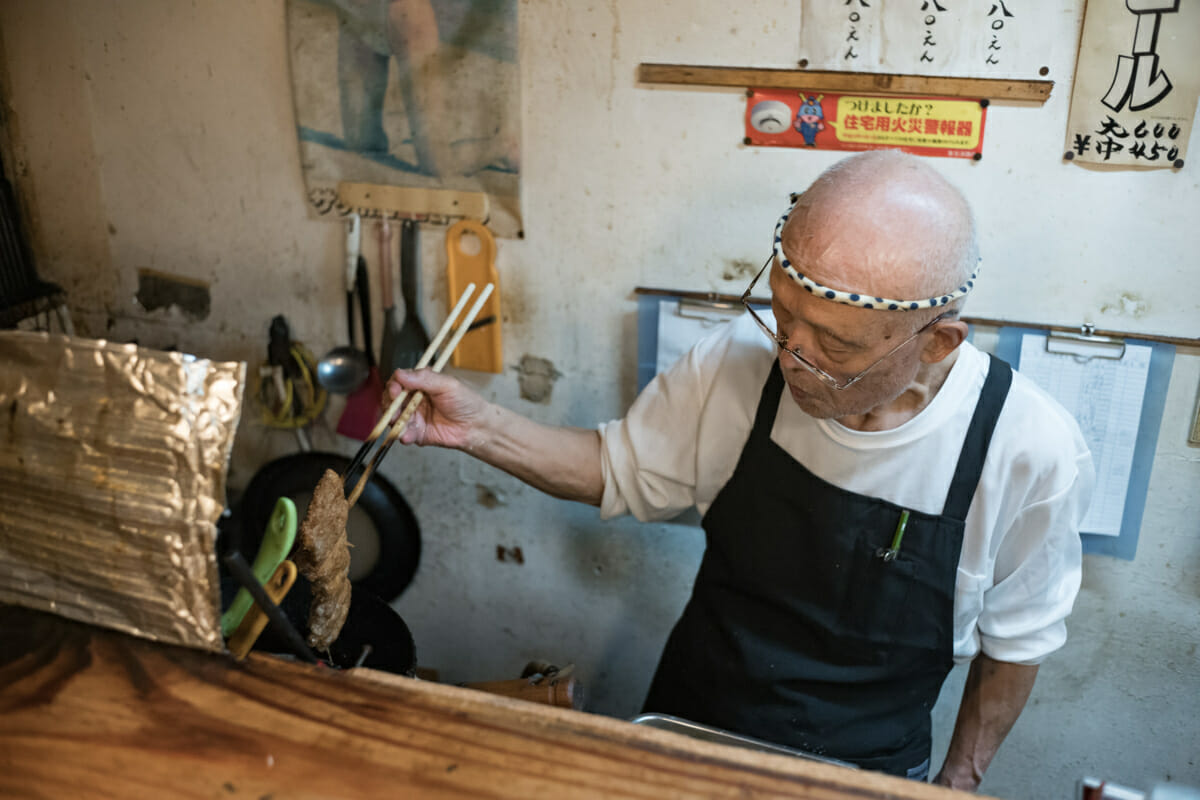 A lovely old Tokyo bar owner