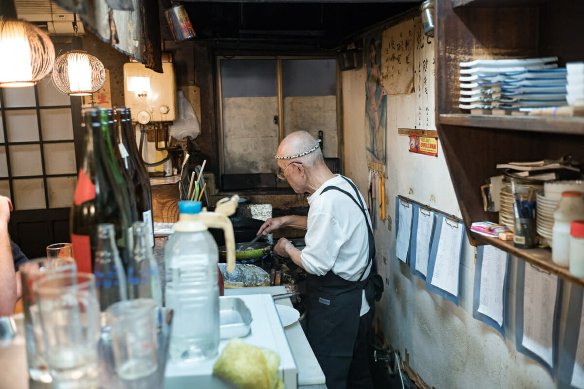 A lovely old Tokyo bar owner