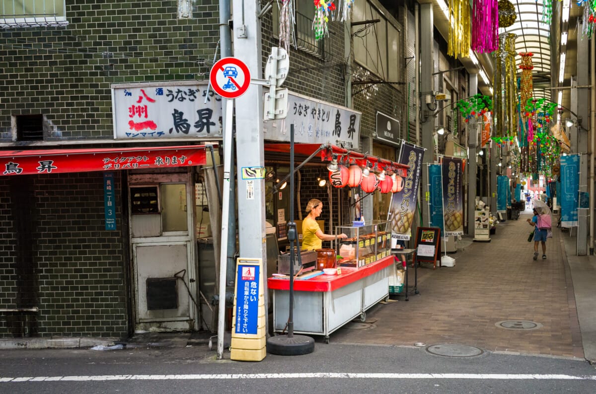 More Tokyo citizens and their everyday surroundings