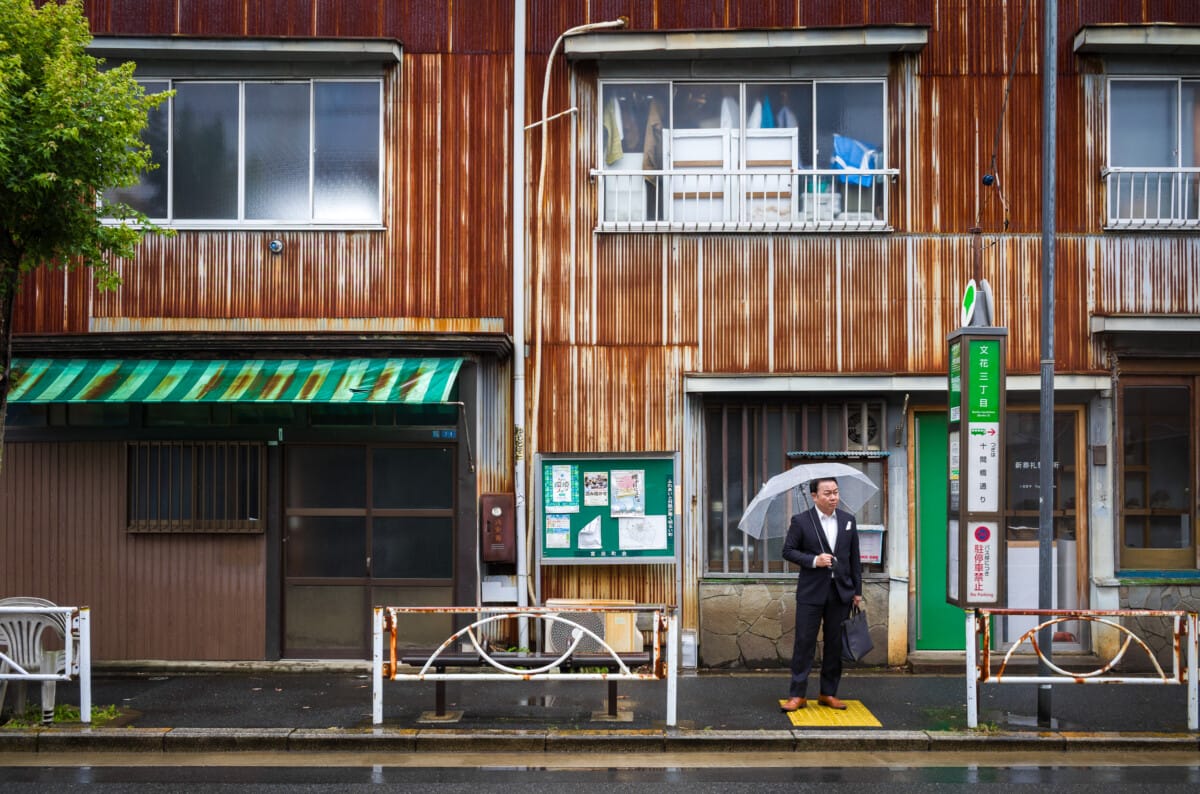 More Tokyo citizens and their everyday surroundings