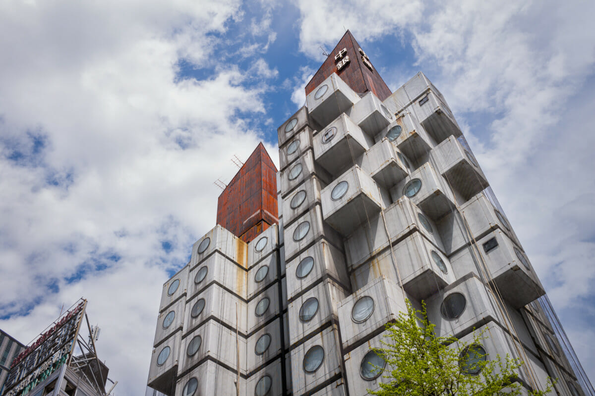 Nakagin Capsule Tower demolition