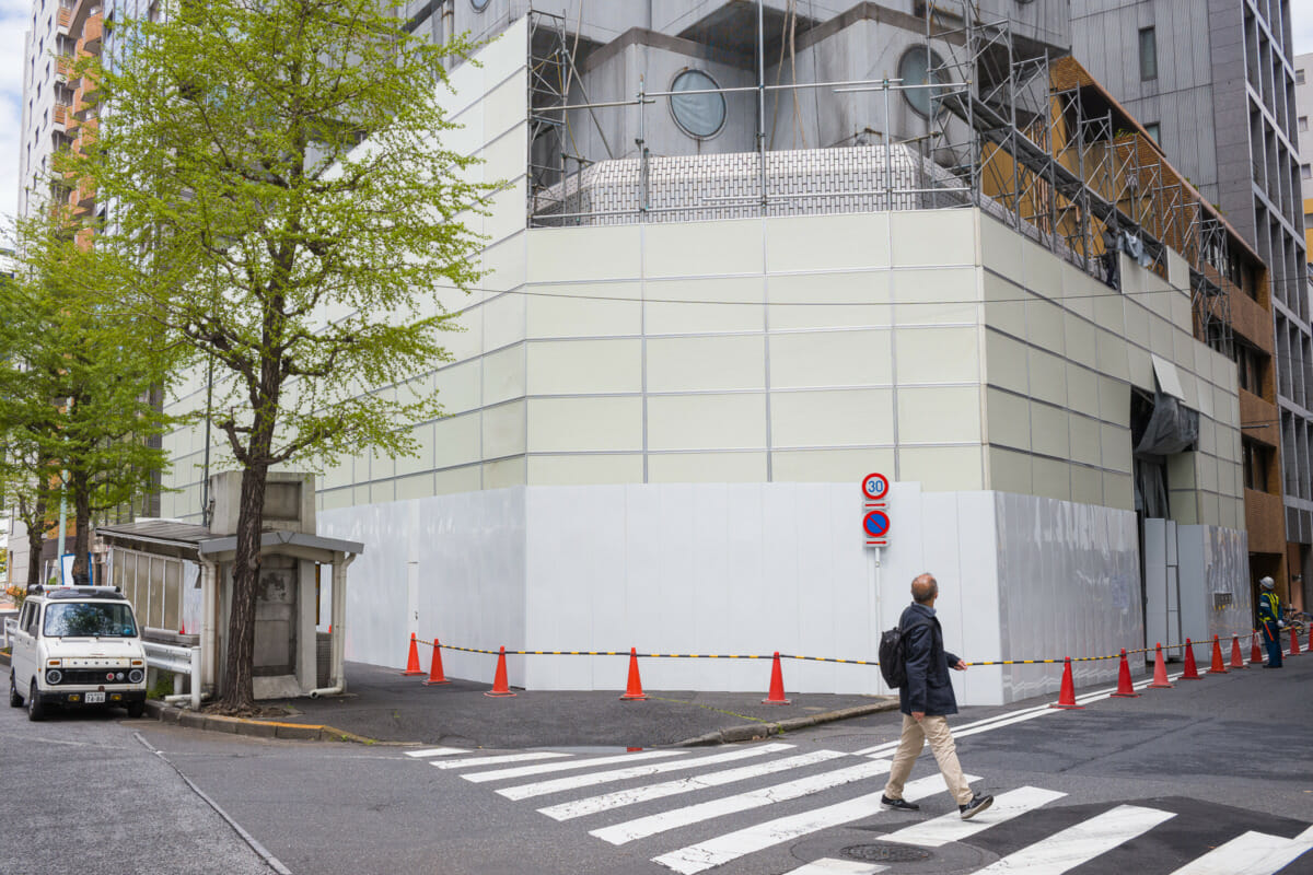 Nakagin Capsule Tower demolition