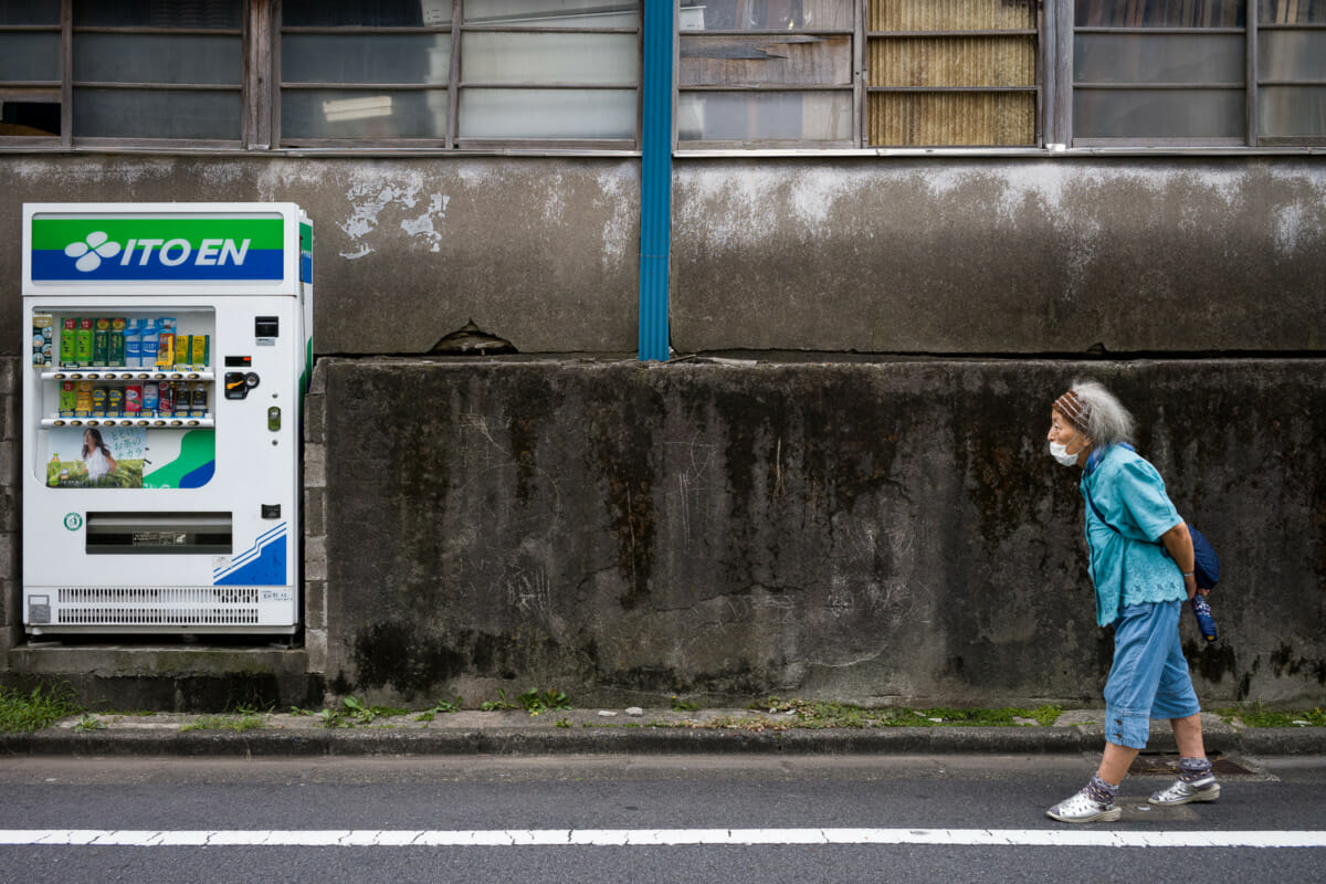 old and contemporary Tokyo together