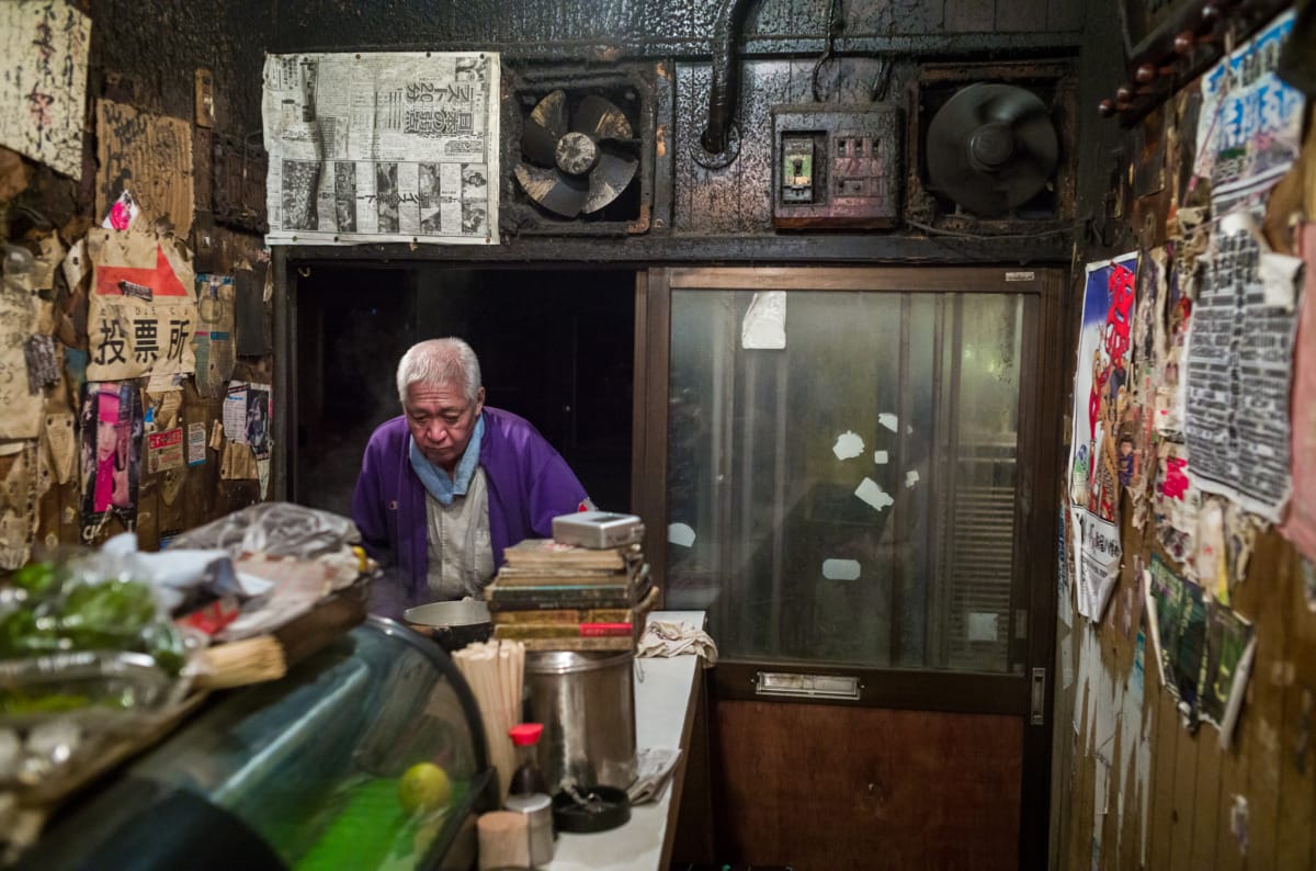 An old and grubby little Tokyo no bar like no other