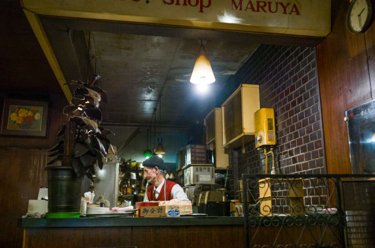 An old and incredibly dated Japanese coffee shop