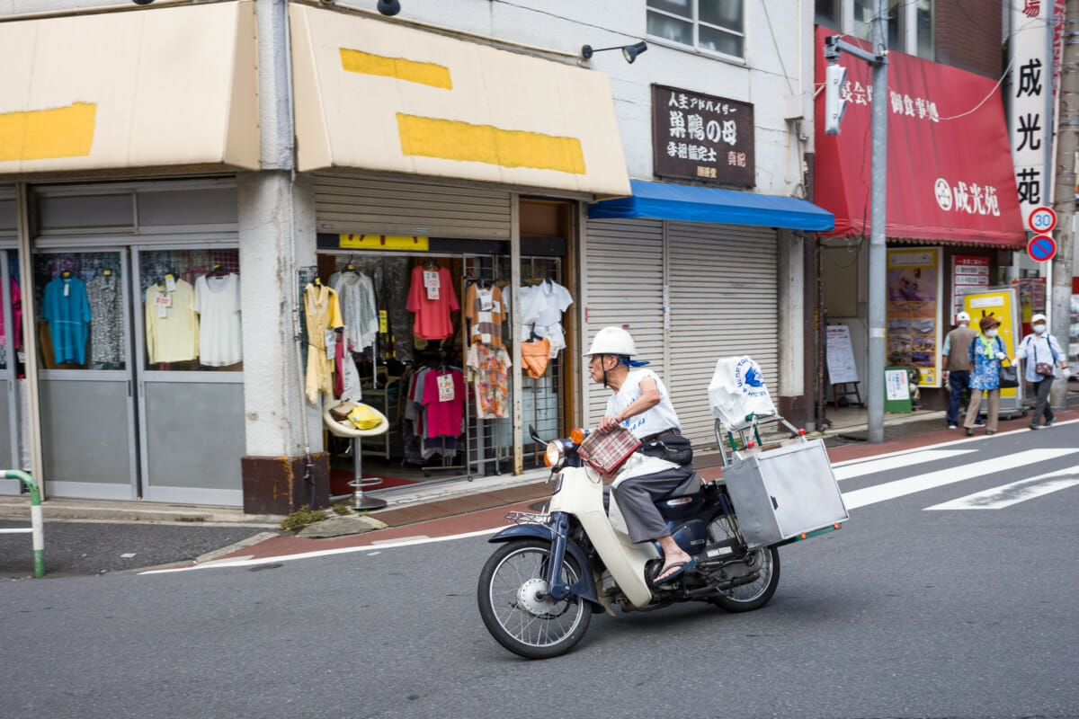 old style Tokyo motorbike food delivery