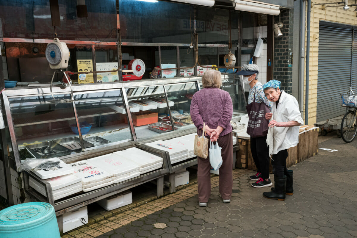 a derelict old Tokyo shopping district