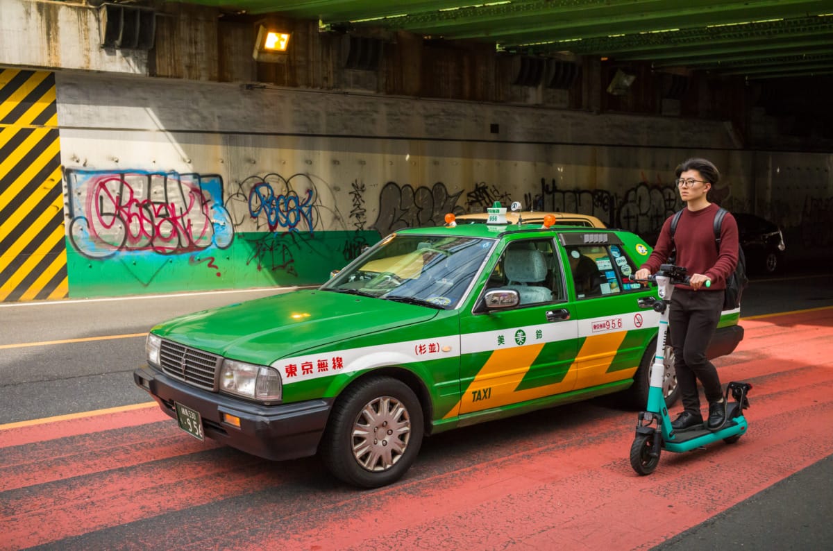 Old school Japanese taxi colours and coordination