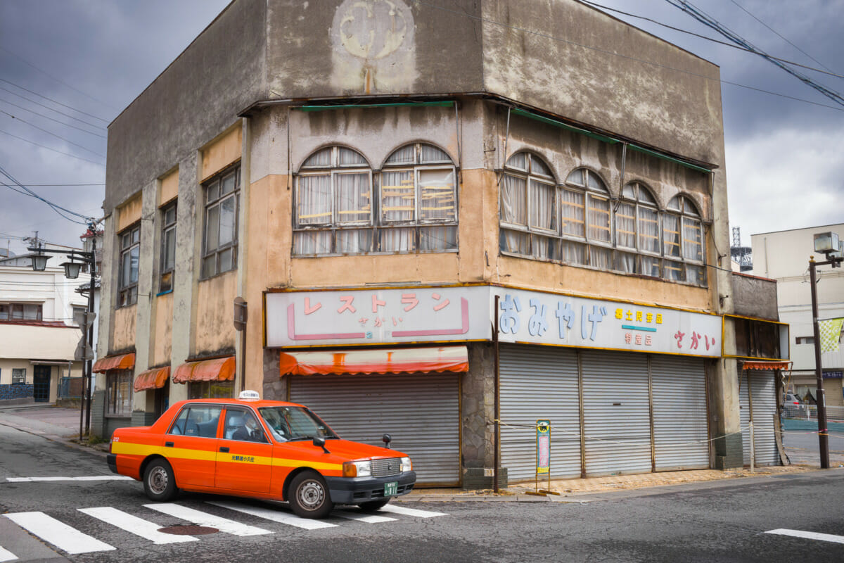 Old school Tokyo taxi colours