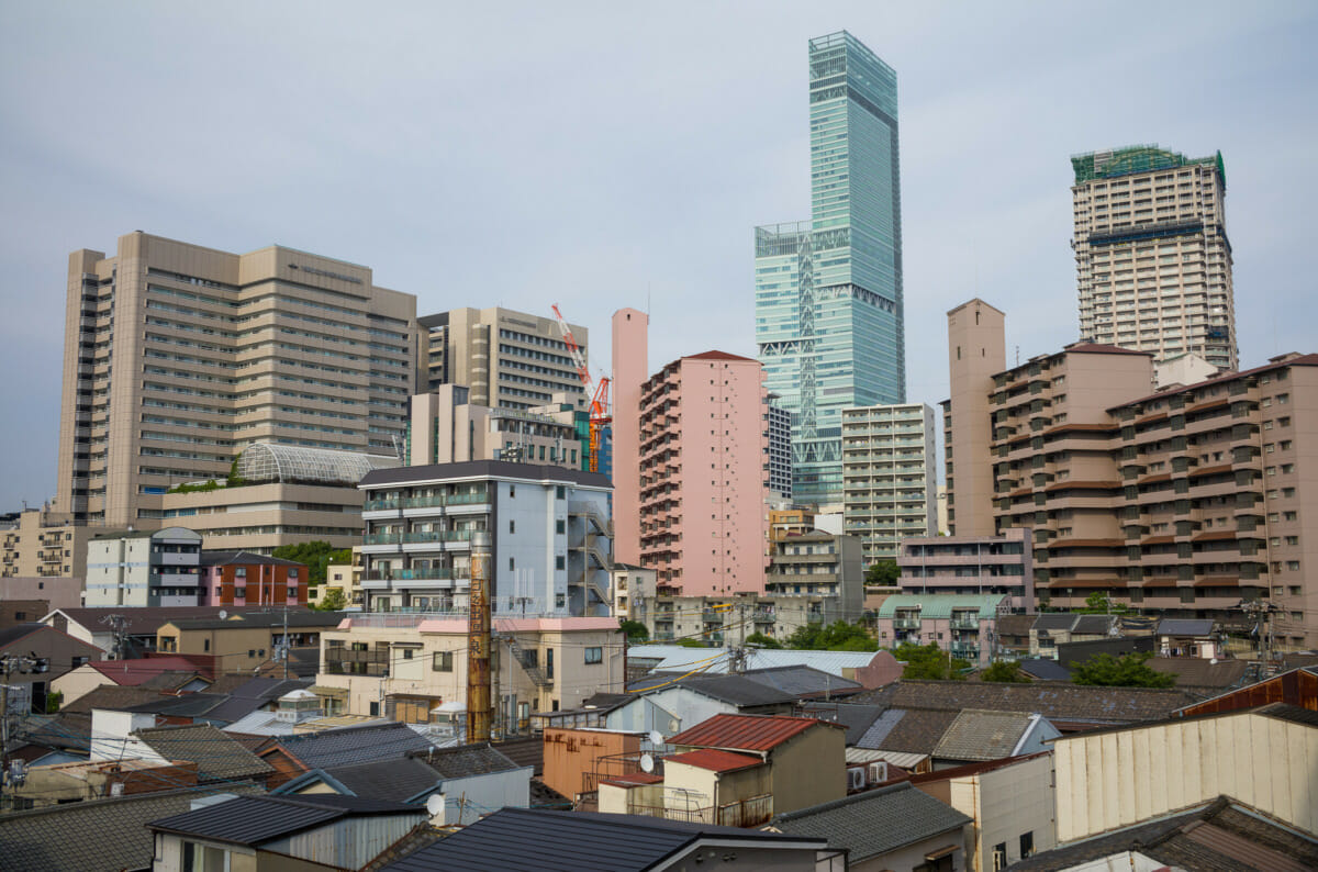 Osaka contrasts