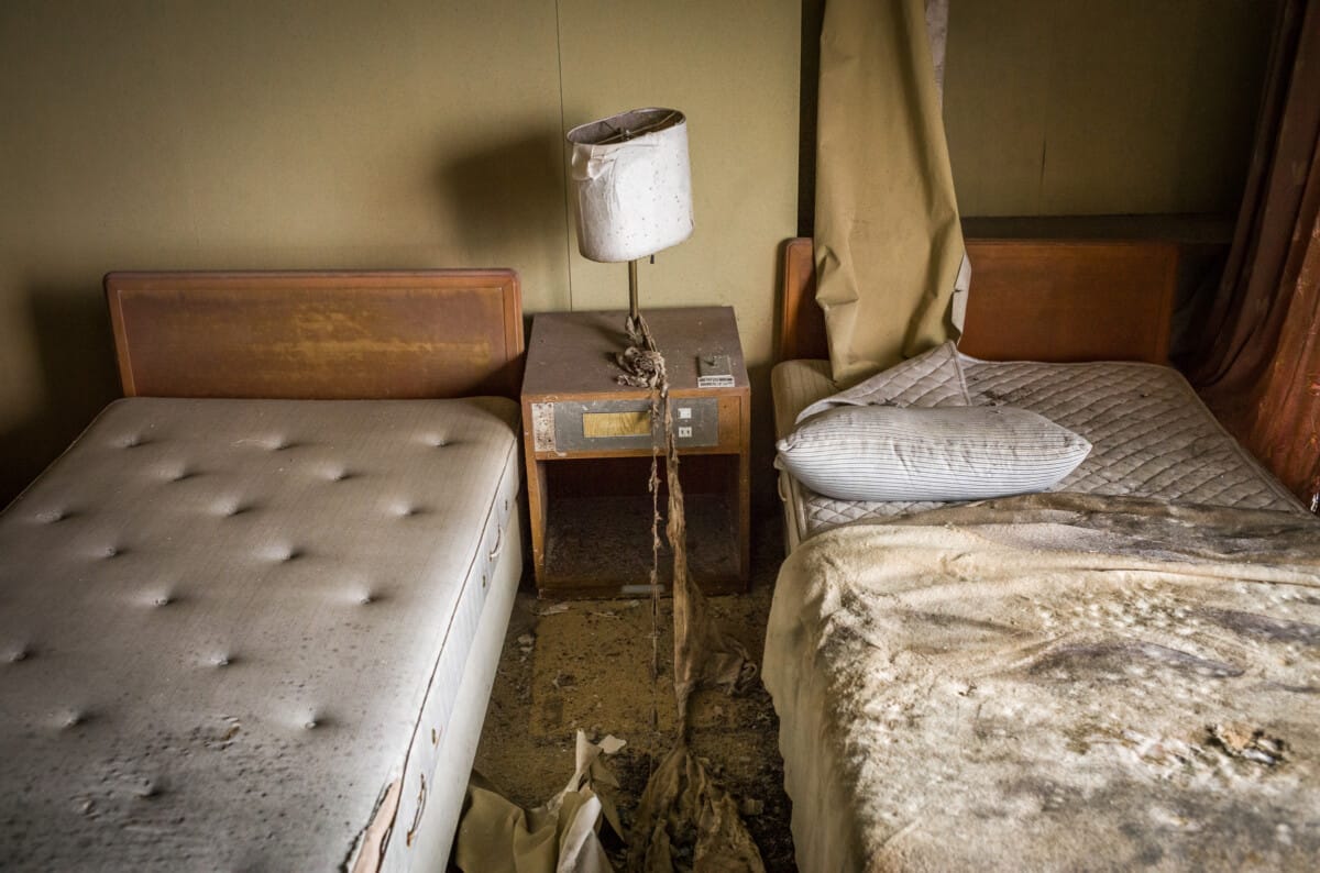 Post-apocalyptic scenes from a long-abandoned Japanese hotel