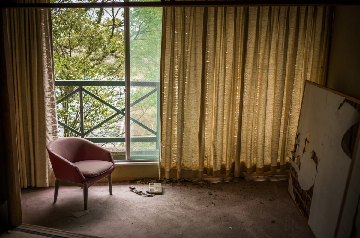 Post-apocalyptic scenes from a long-abandoned Japanese hotel