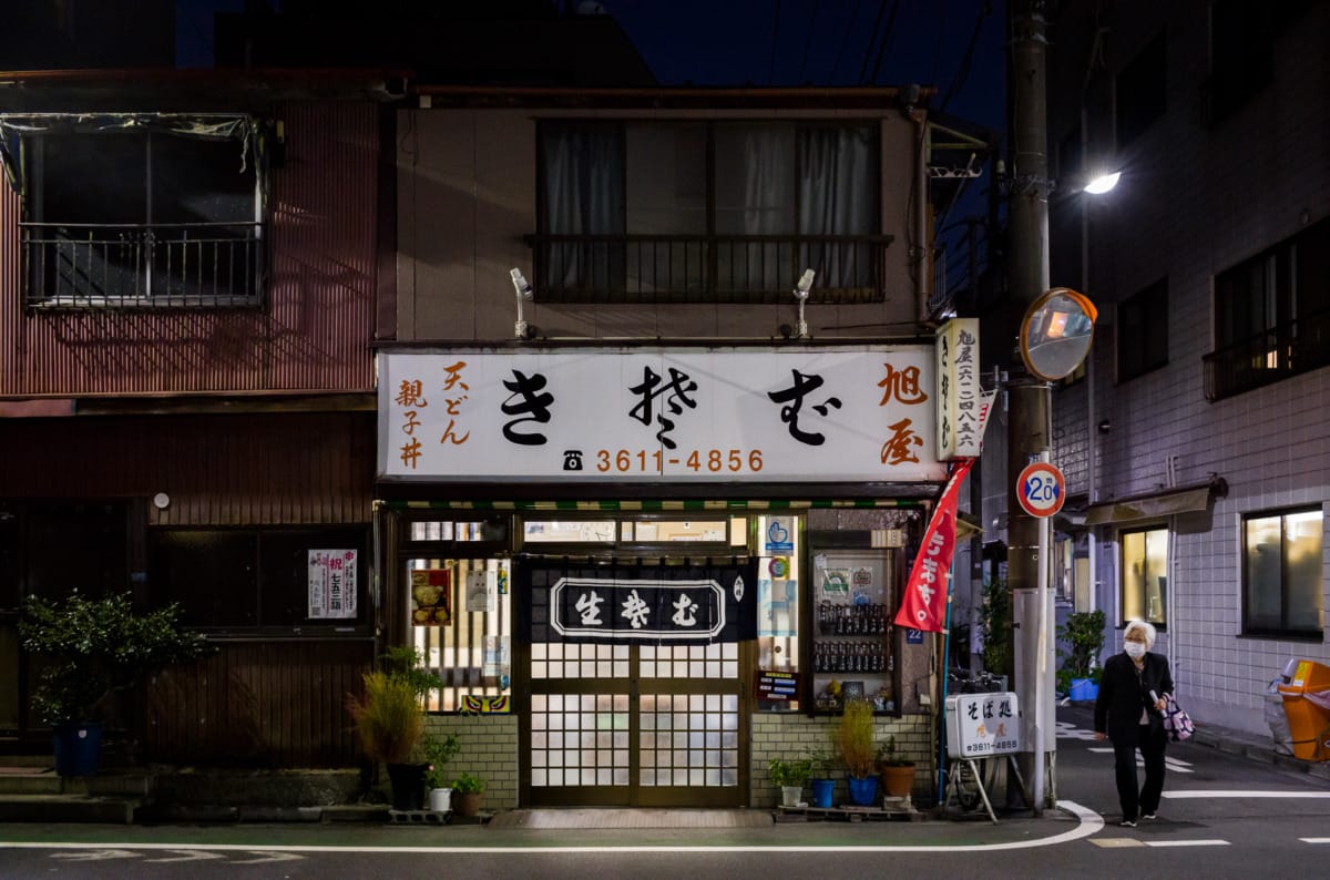 Quiet eastern Tokyo scenes after dark