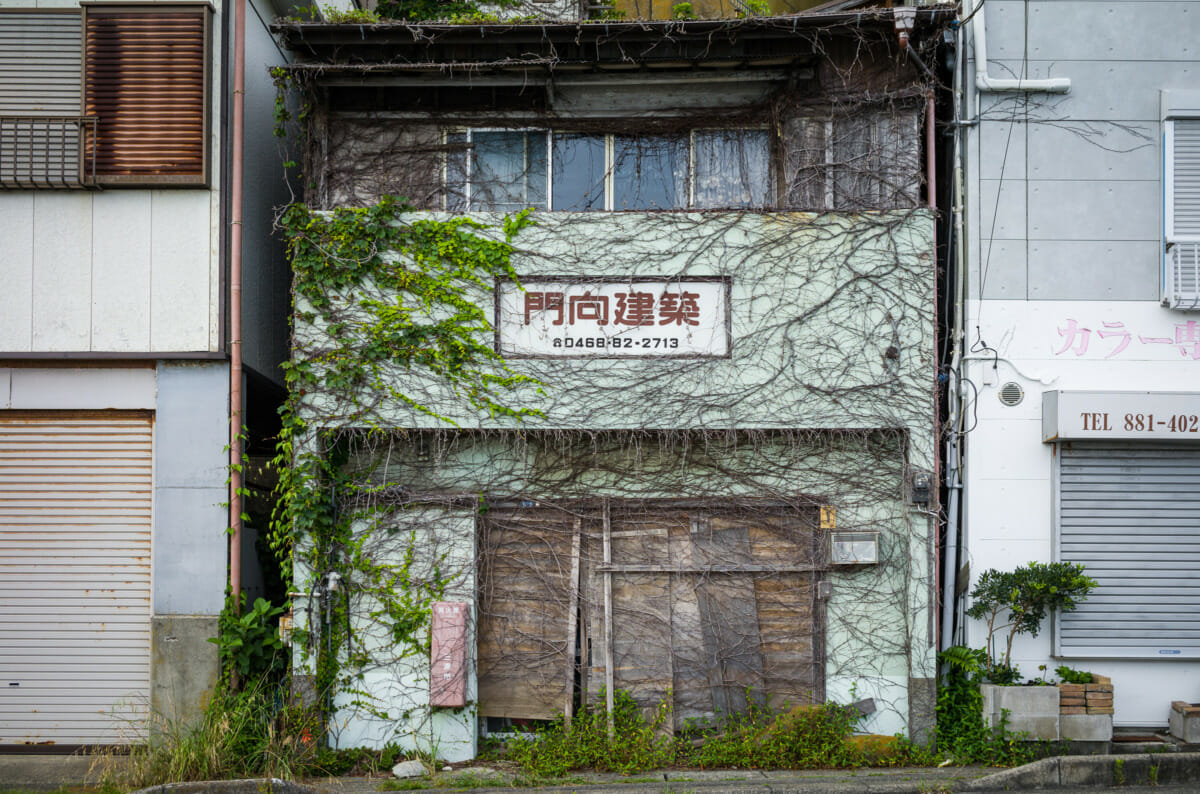 Quiet scenes from a dated Japanese fishing town