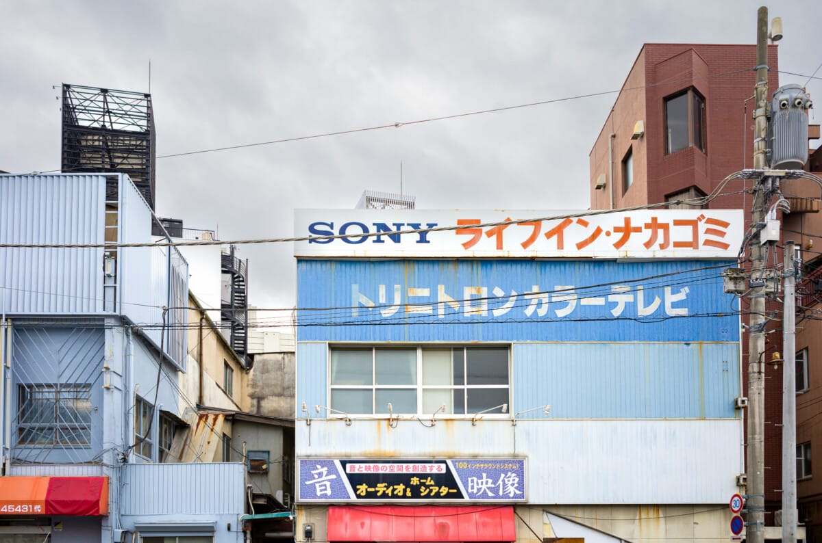 Quiet scenes from the similarly quiet side of a Japanese city