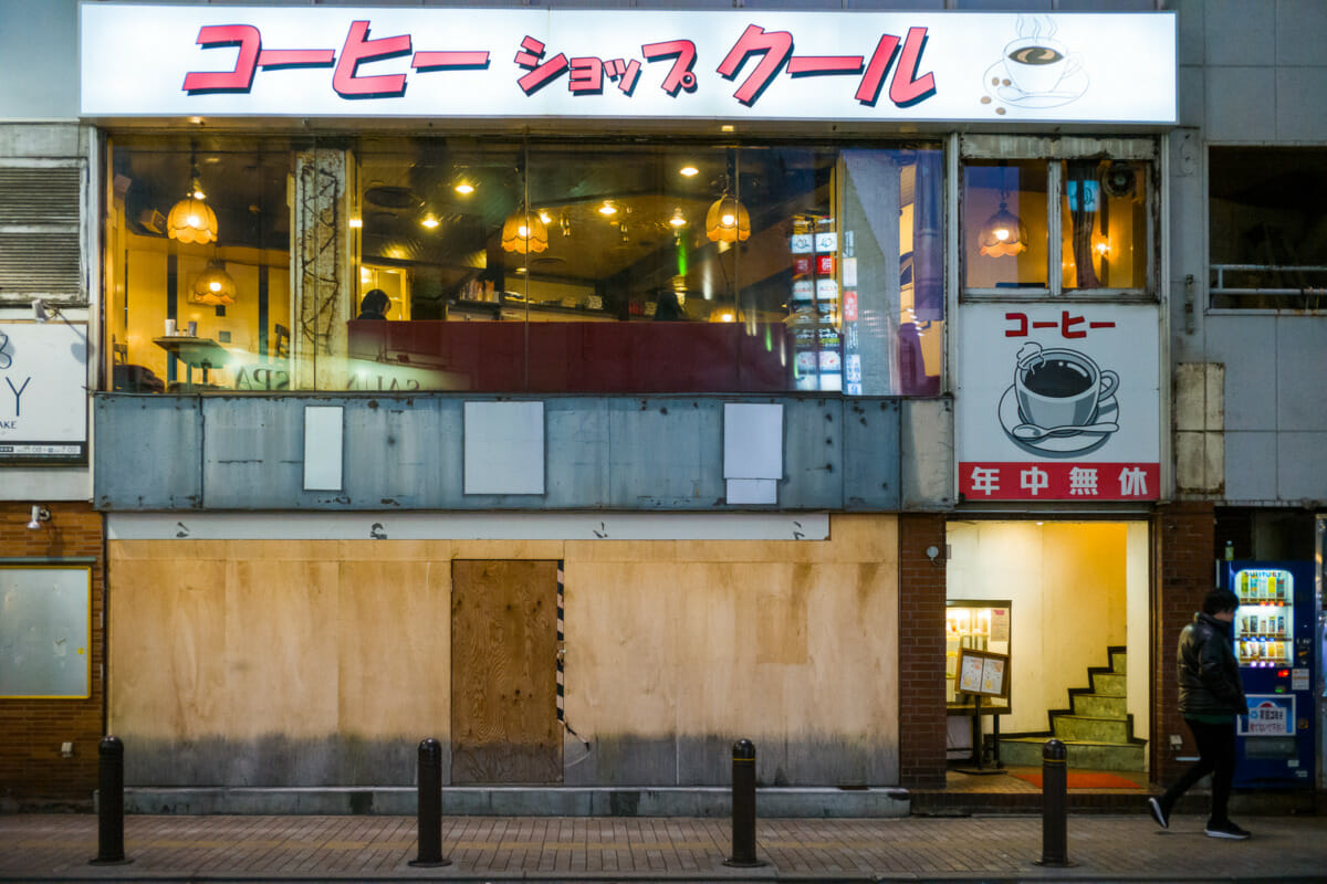 quiet Shinjuku scenes