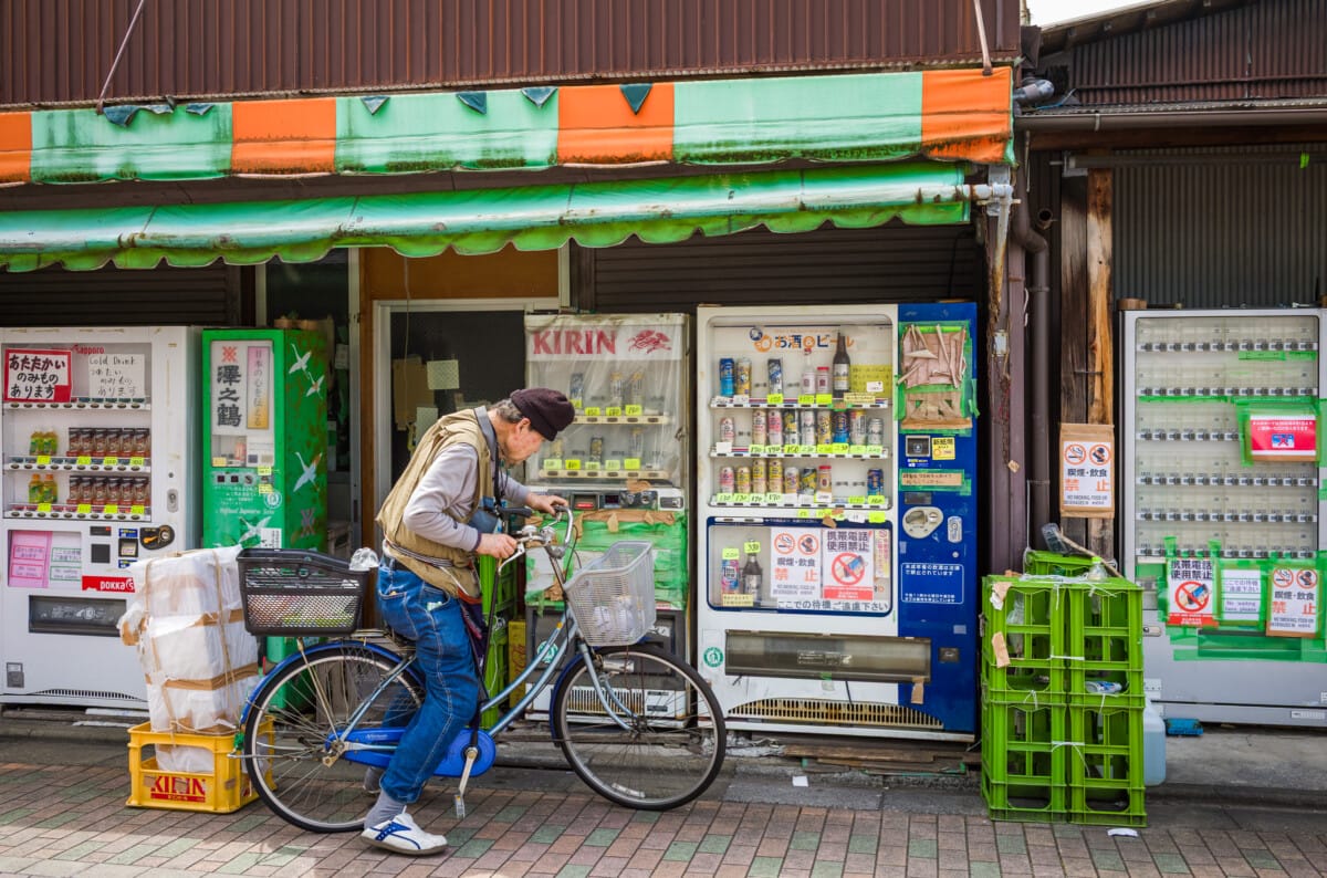 Late spring Tokyo street portraits