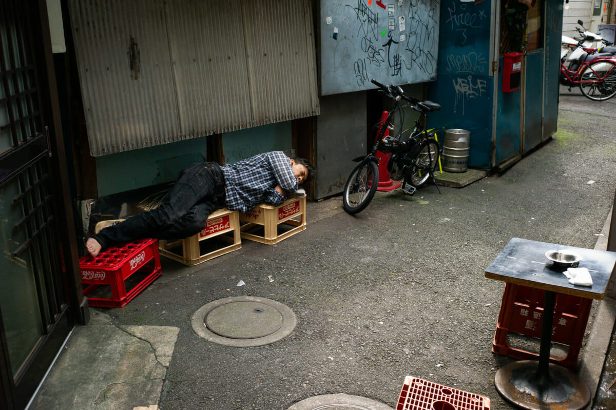 Tokyo alleyway drinkers