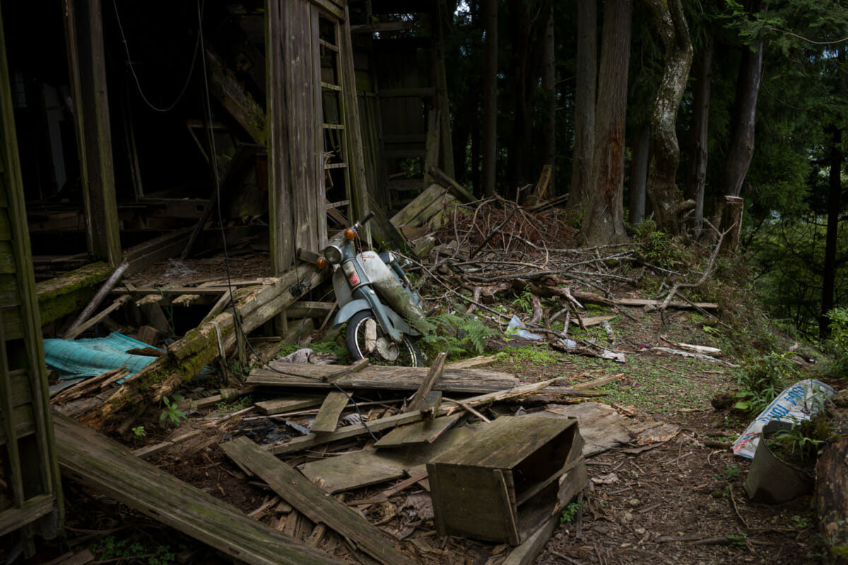 The silence and decay of an abandoned Japanese mountain village