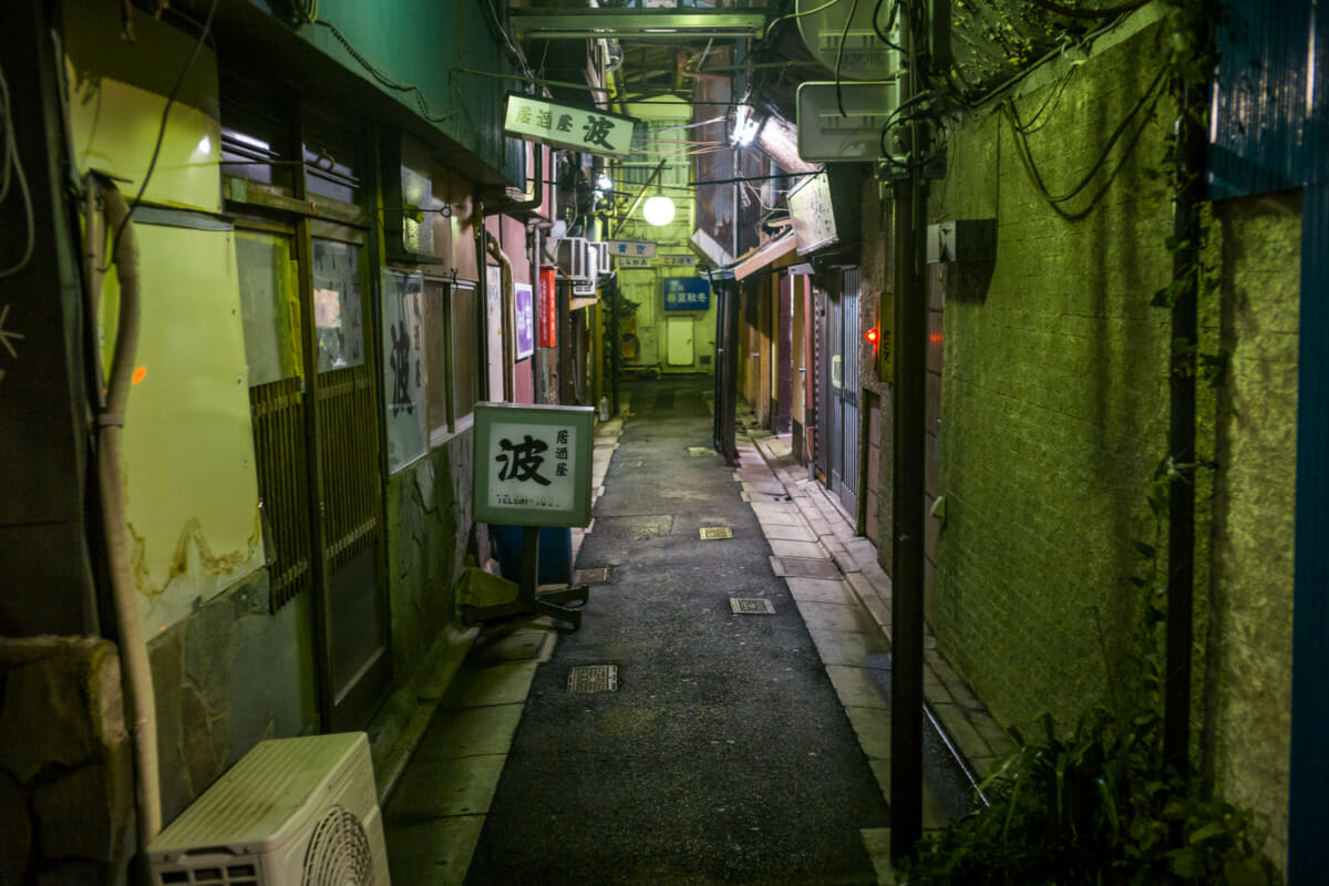 the demolition of Tateishi's drinking alleyways