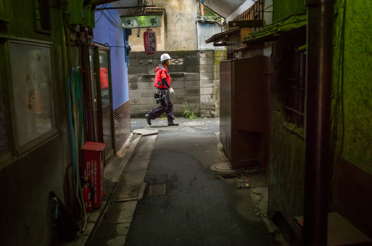 the demolition of Tateishi's drinking alleyways